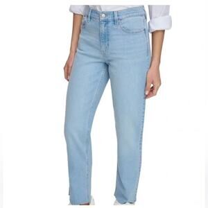 Calvin Klein Ladies Straight Hi Rise Light Wash Jeans, Size 10, New with Tag